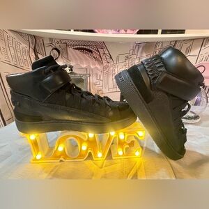 GUC❤️🙌
Pierre Hardy Black Textured Sneakers.